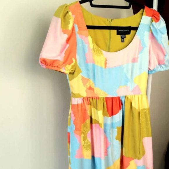 Donna Morgan | Midi Dress Short Sleeve Abstract Print in Blue Citronella| US 2 - Picture 2 of 7